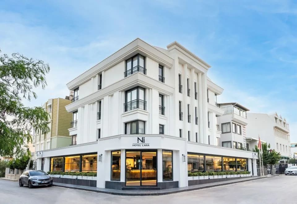 Ni Hotel Lara