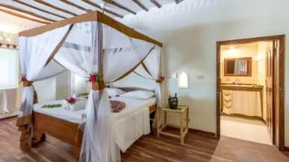 Hakuna Majiwe Beach Lodge