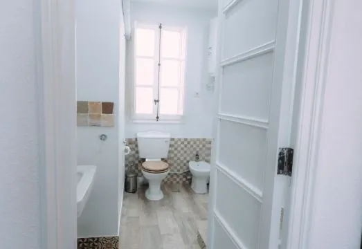 Clink Rooms & Flats