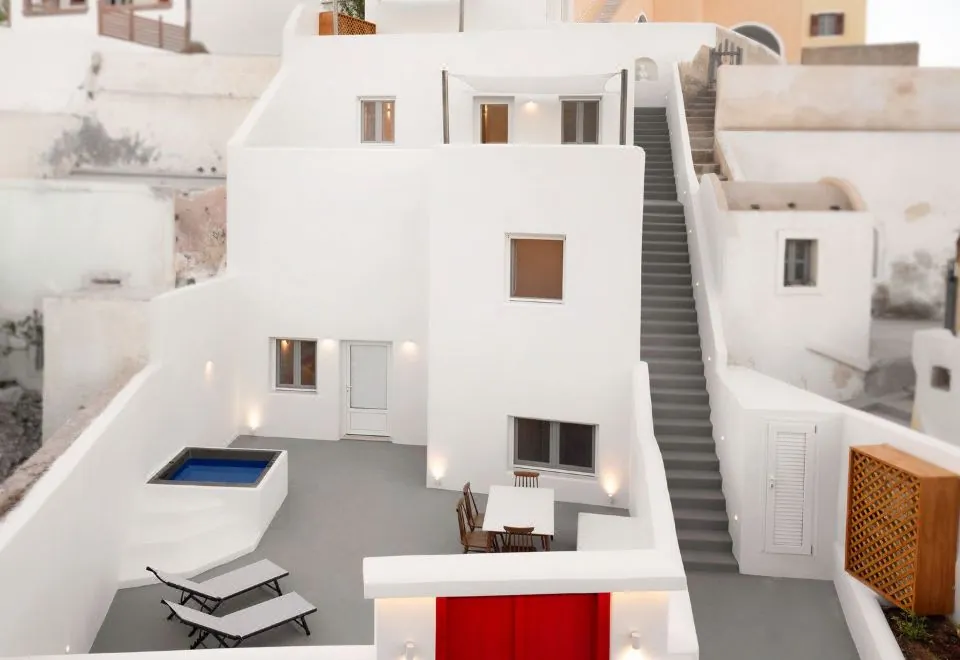 Thallos Cave House and Apartments