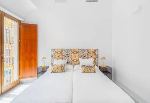 Numa l Molina Apartments