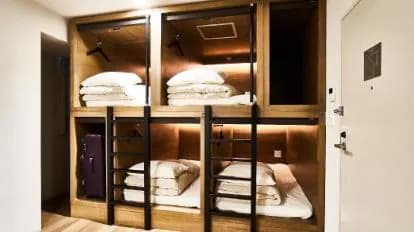 &and Hostel Hommachi East