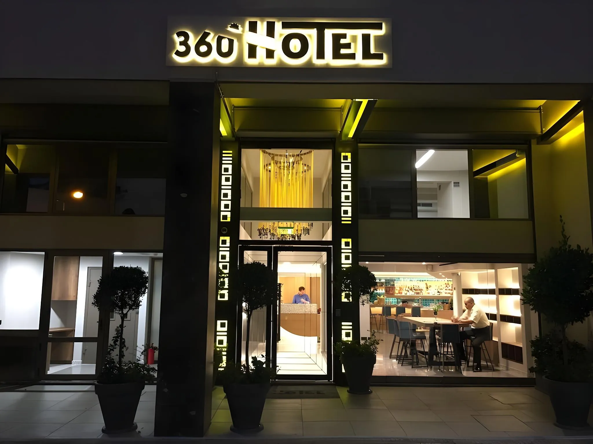 360 Degrees Hotel