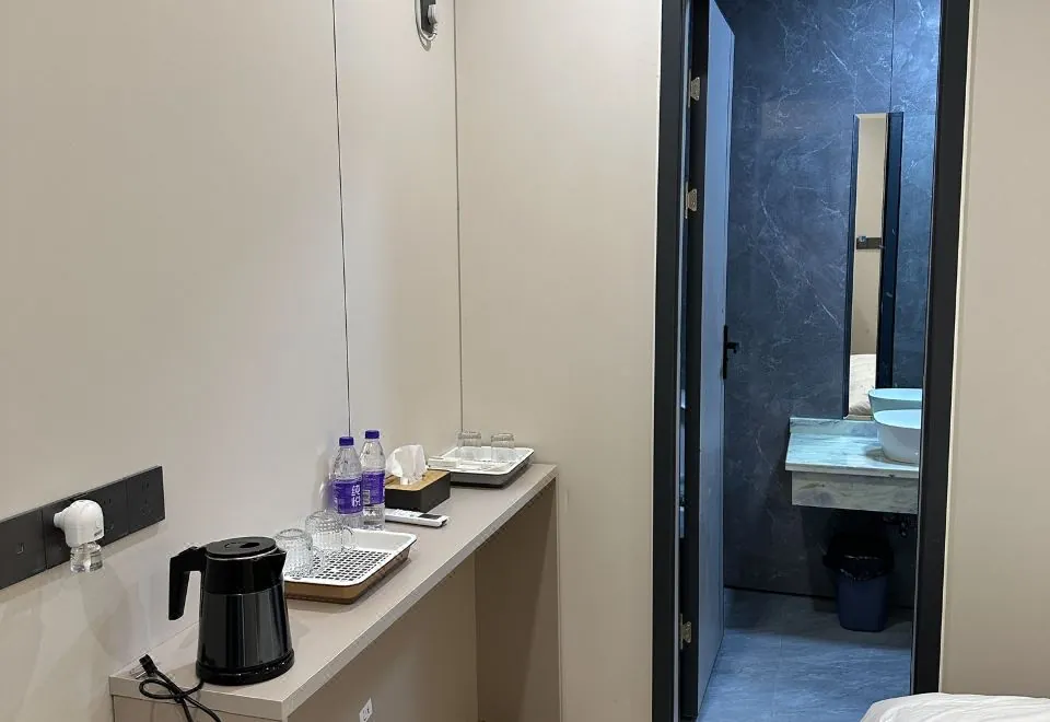 Yingtong Hotel