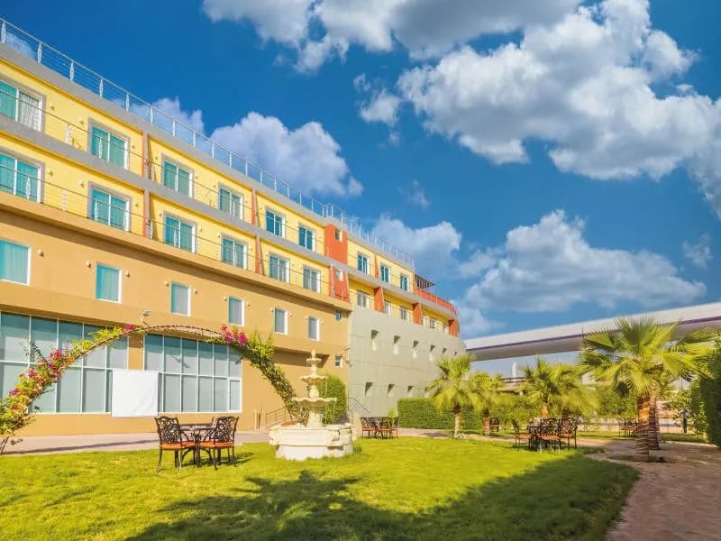 Golden Ship Hotel
