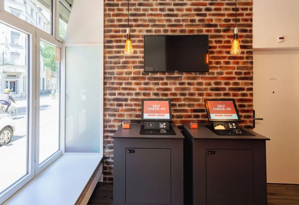 EasyHotel Zürich Limmatplatz
