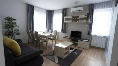 Maple Tree Budget Apartments