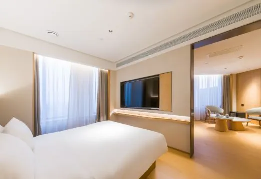 All Seasons Hotel (Subway Station, Beiyangjing Road, Lujiazui, Shanghai)