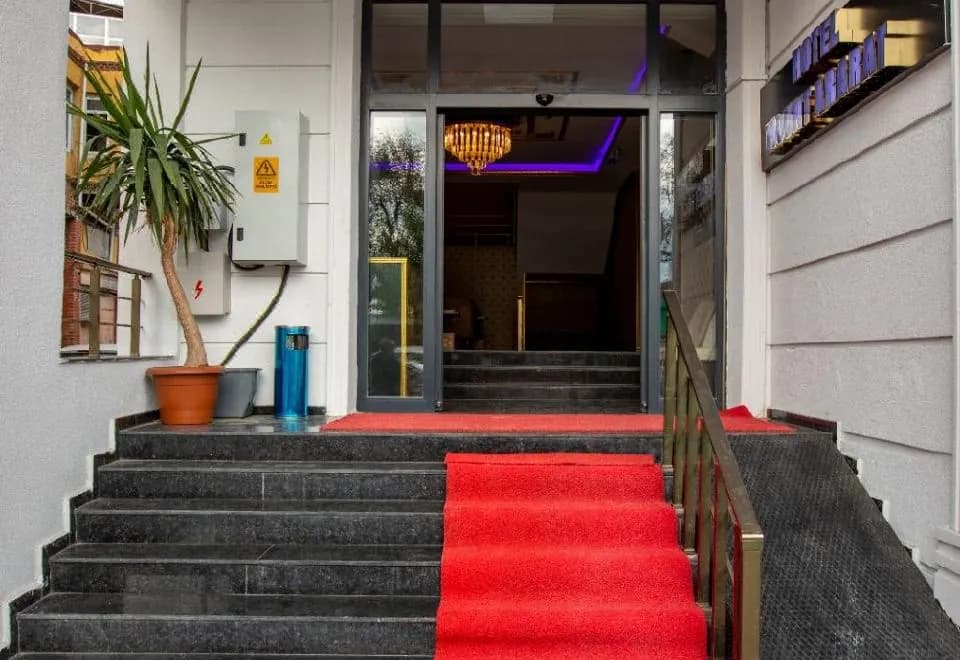 Mount Ararat Hotel