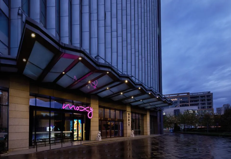 Moxy Hotel