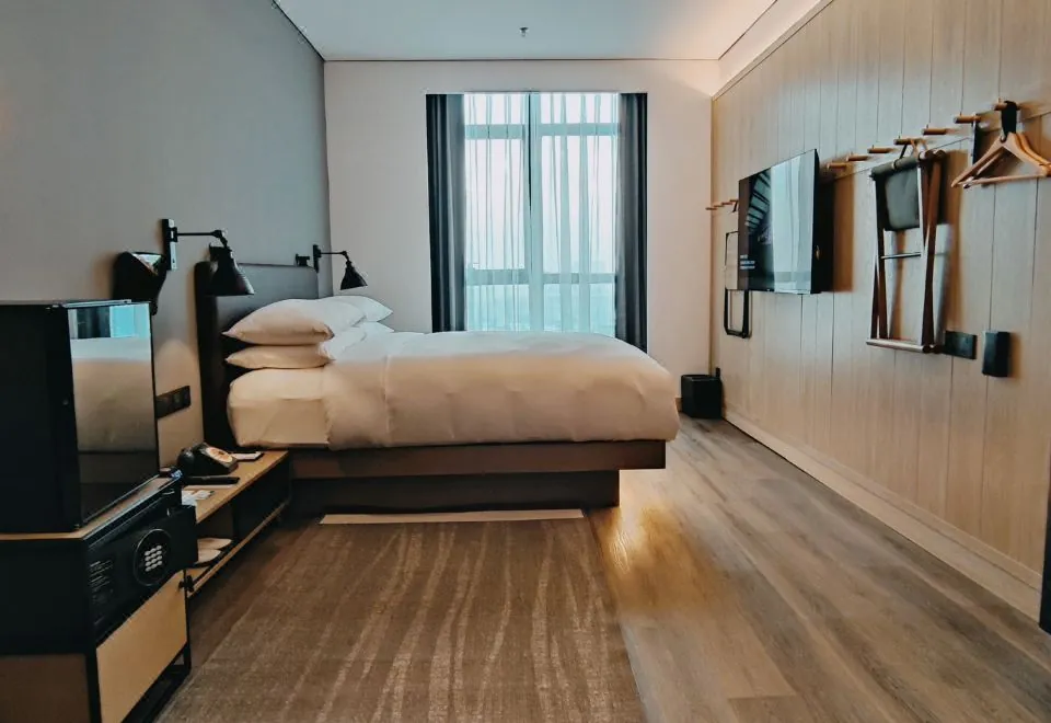 Moxy Hotel