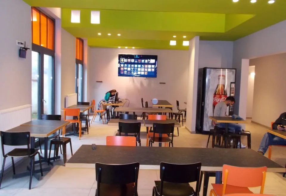 Brxxl 5 City Centre Hostel