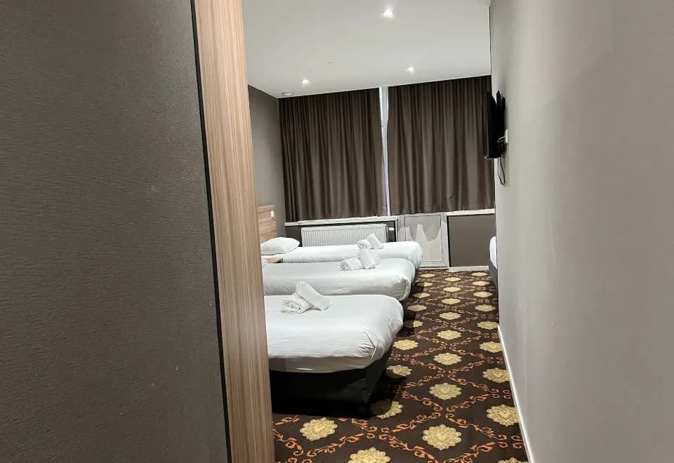 Aston City Hotel