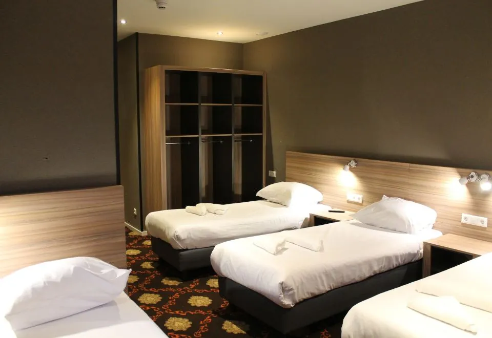 Aston City Hotel