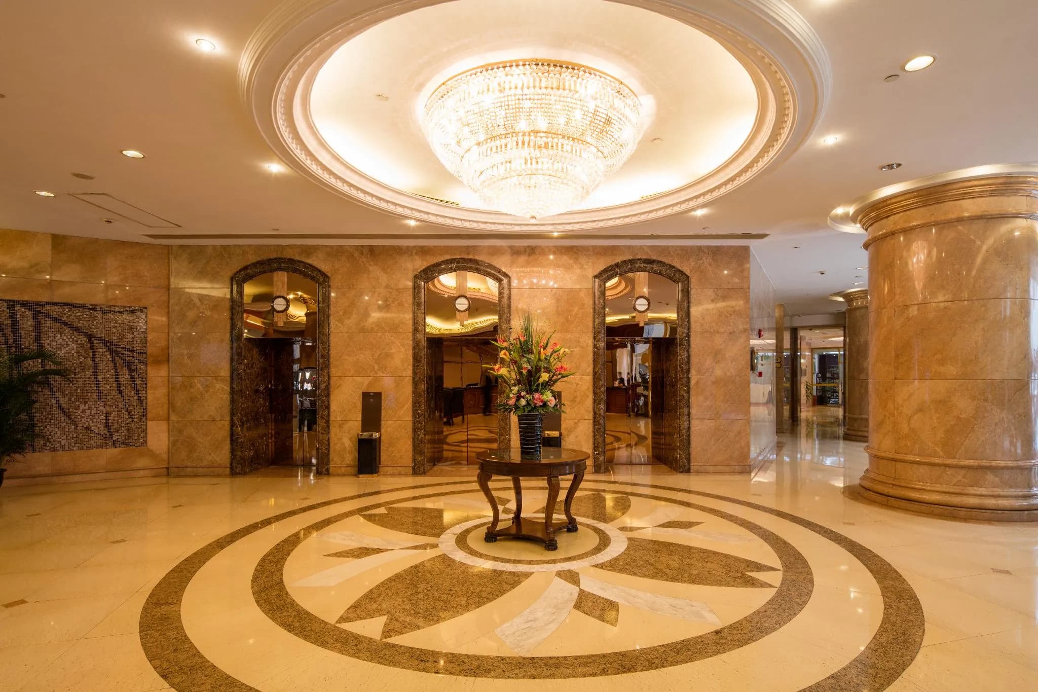 City Hotel
