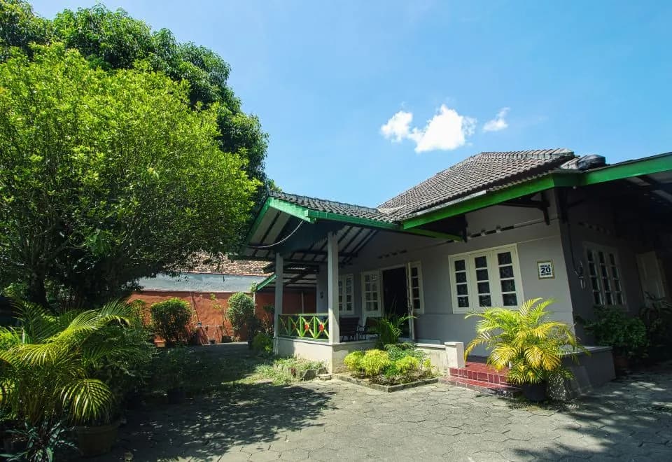 Ndalem Sarengat