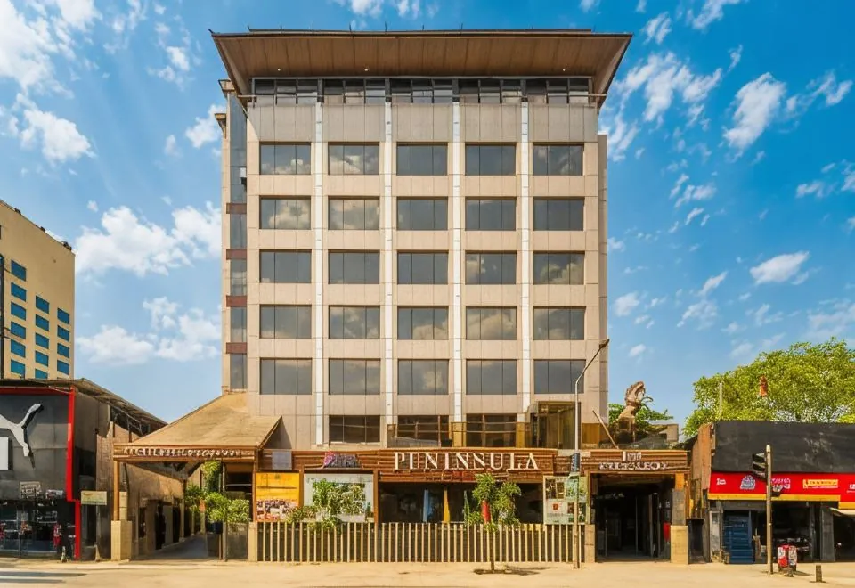 Peninsula Redpine-Airport