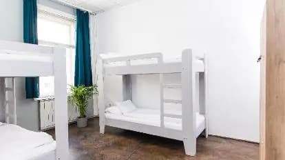 2B Hostel & Rooms