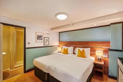 Huttons Hotel, Central London