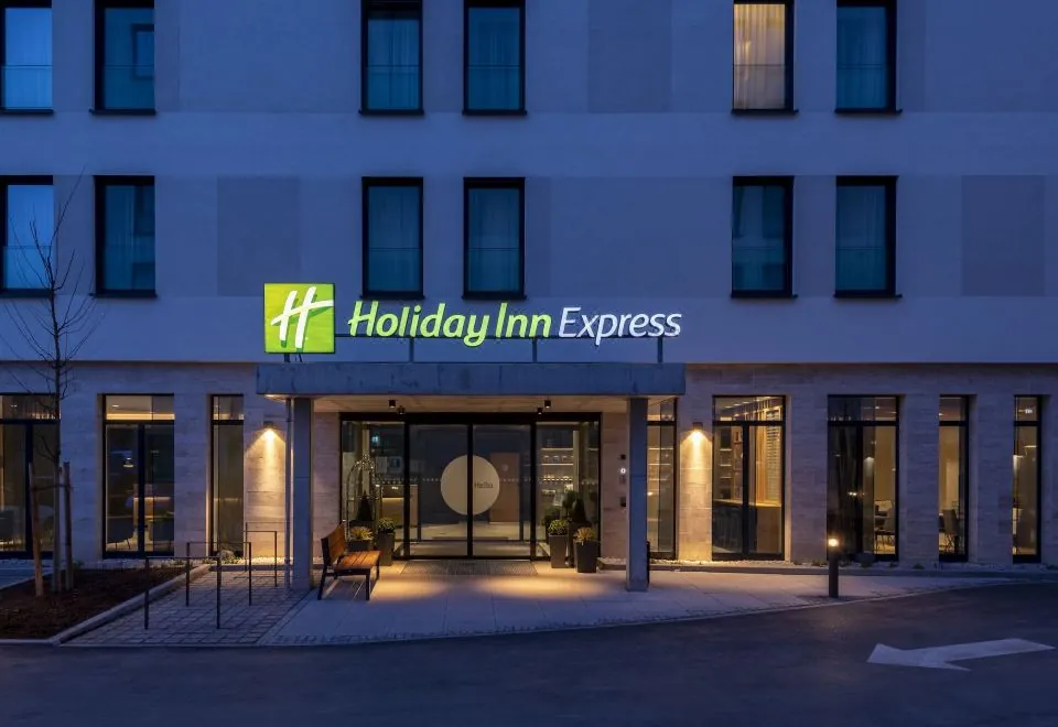 Holiday Inn Express - Munich North, an IHG Hotel