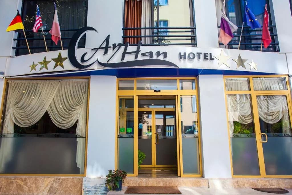 Ayhan Hotel