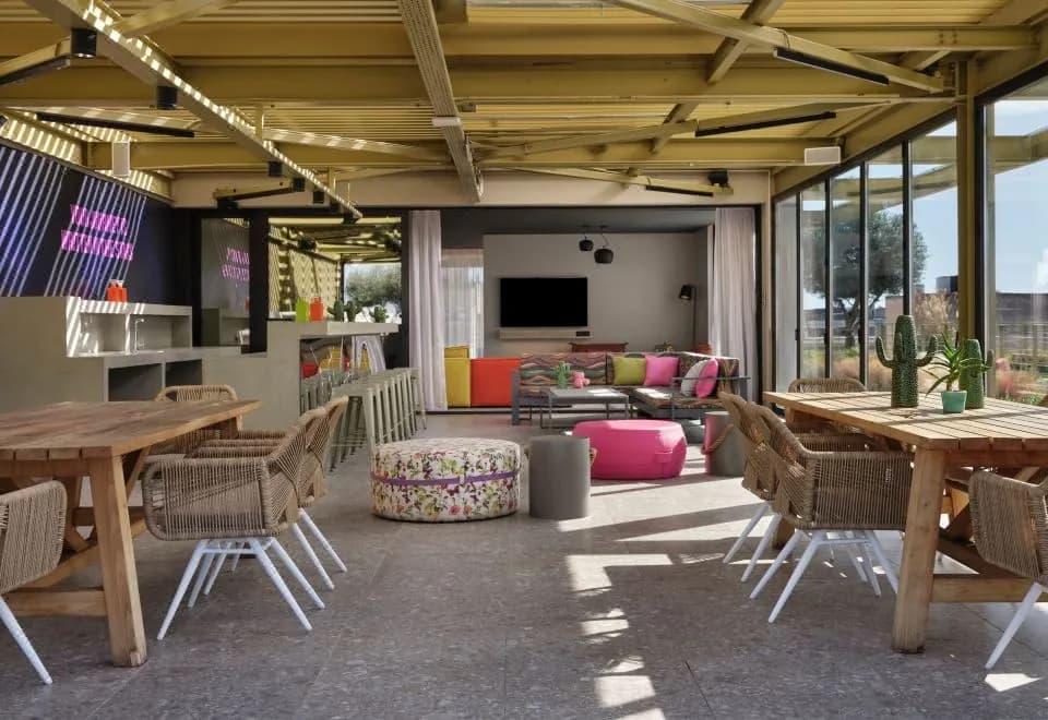 Moxy Athens City, a Marriott Hotel