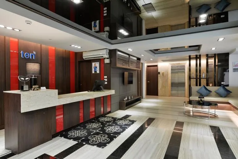 Ramada Tenn Ekamai