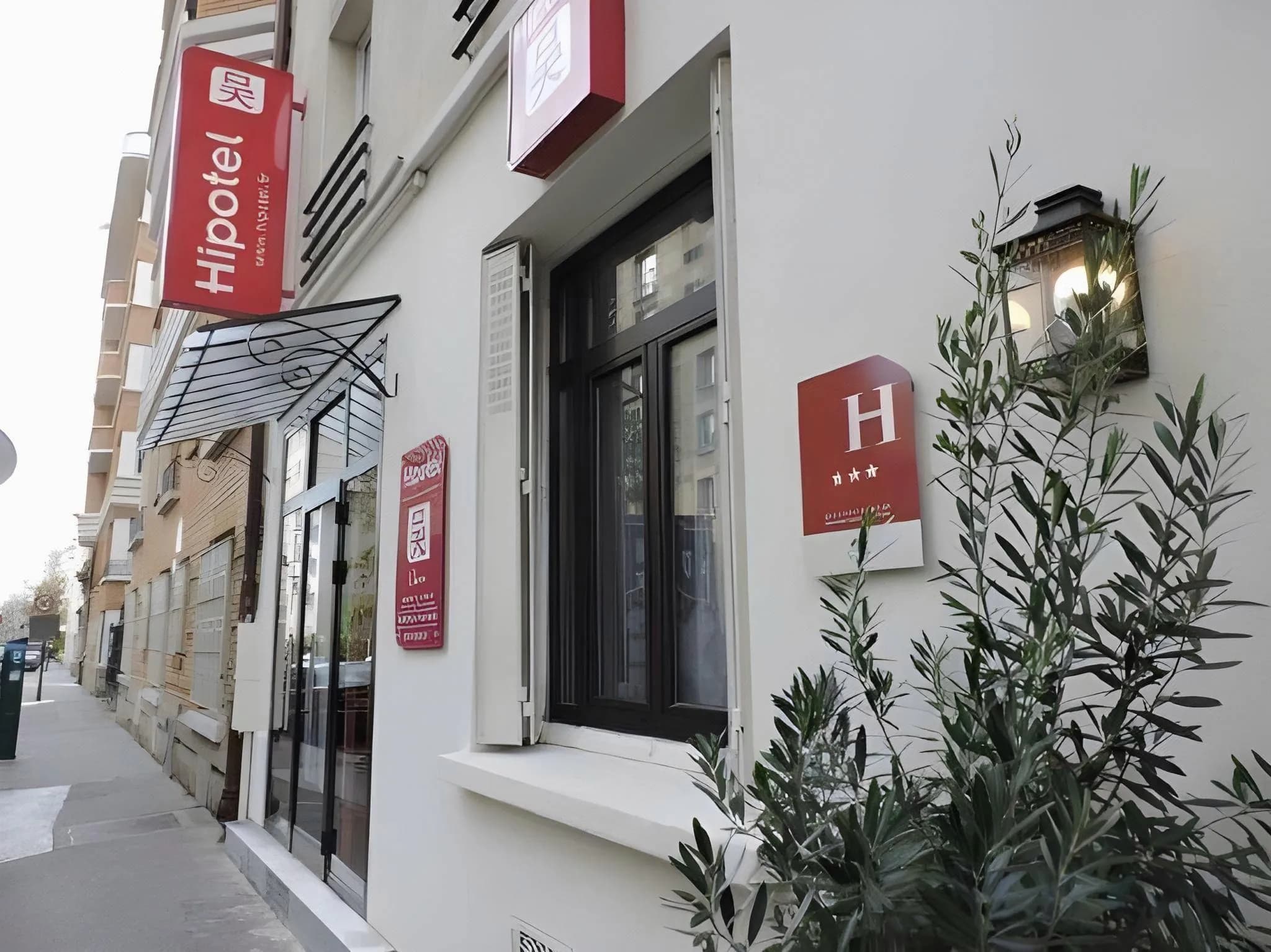Hipotel Paris Père-Lachaise République