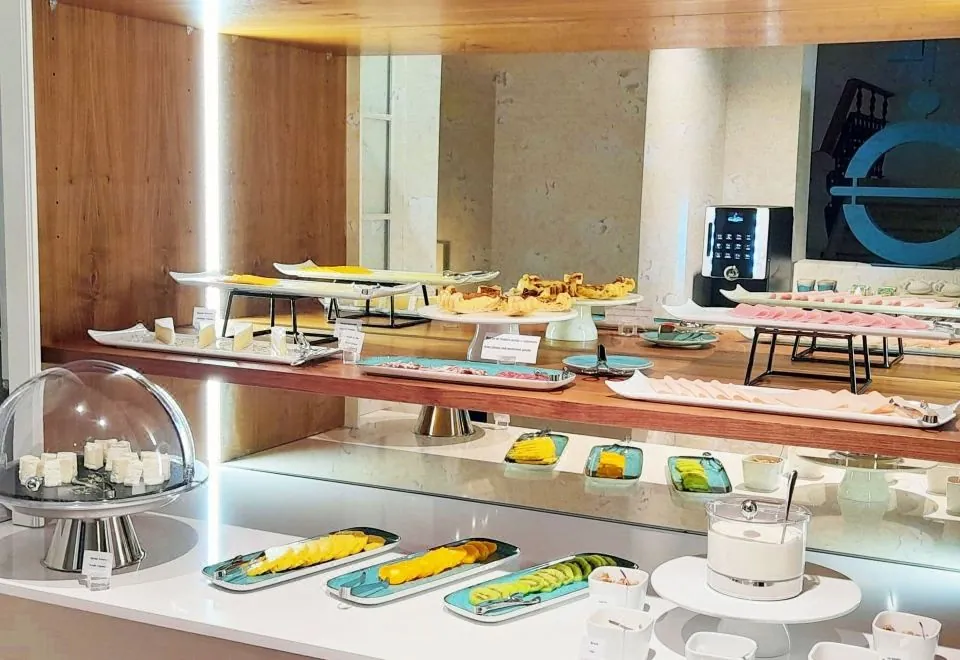 MouraSuites Hotel