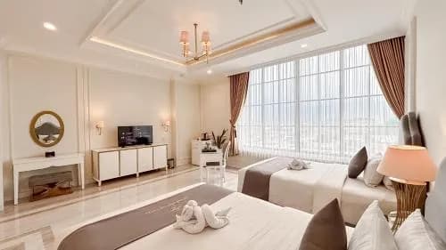 Grand Senyum Hotel, Tugu Yogyakarta