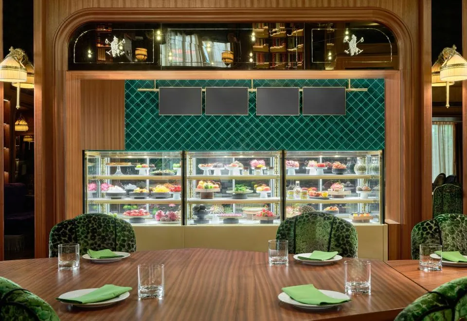 Maxwell Reserve Singapore, Autograph Collection