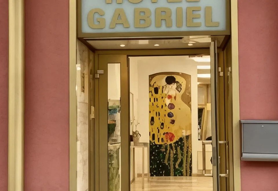 Garten- Und Kunsthotel Gabriel City