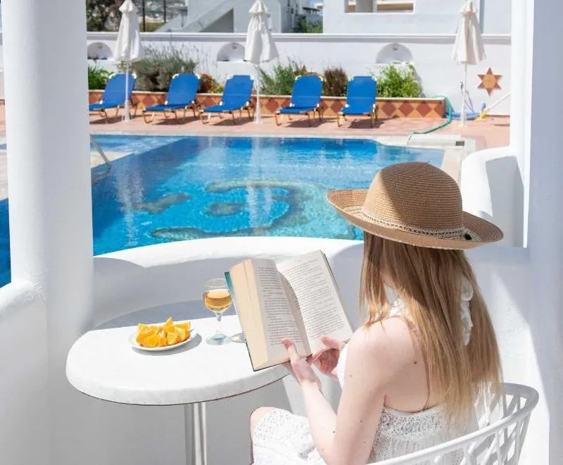 Cyclades Hotel