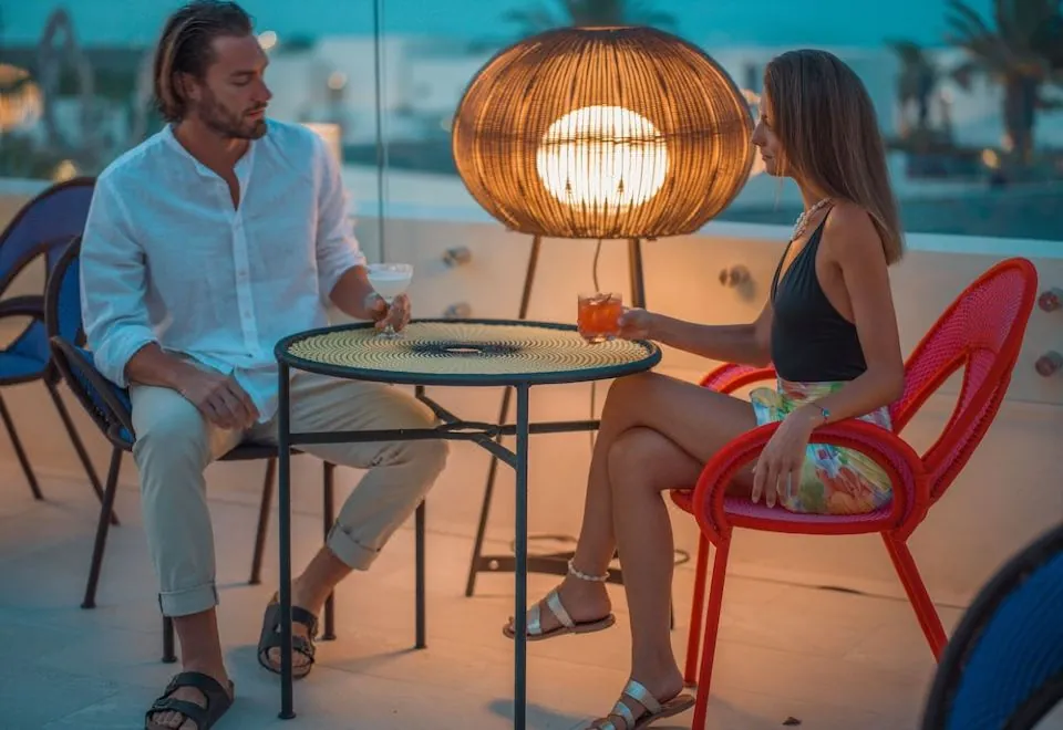 NOŪS Santorini