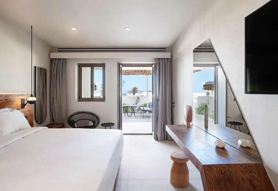 NOŪS Santorini