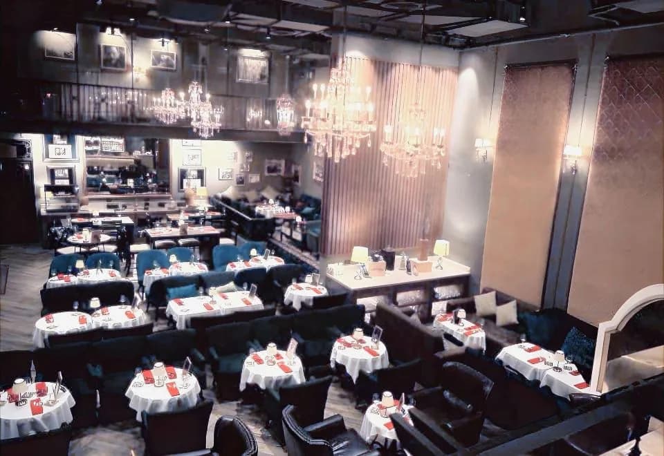 The Coach Hotel Sukhumvit - Asok BTS Bangkok by Compass Hospitality