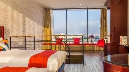 Ratchada Point Hotel