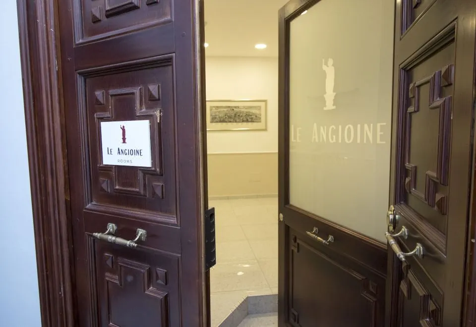 Le Angioine Rooms