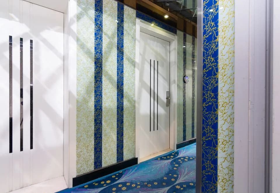 Zexuan Boutique Hotel (Subway Station Store, Zhenping Road, Shanghai)