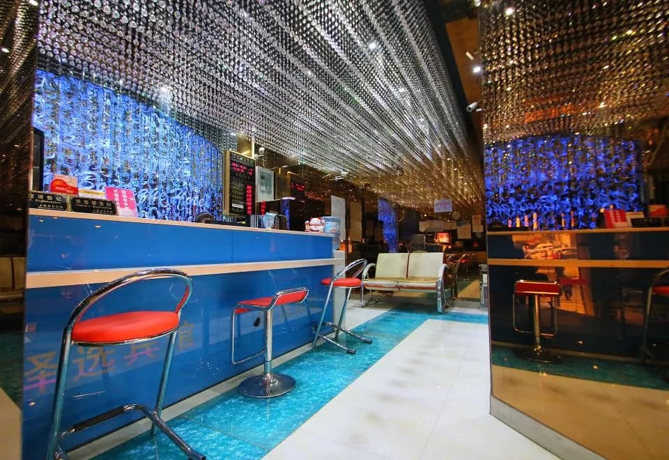 Zexuan Boutique Hotel (Subway Station Store, Zhenping Road, Shanghai)