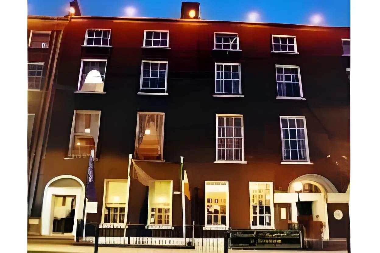 Russell Court Hotel