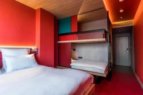 Yooma Urban Lodge