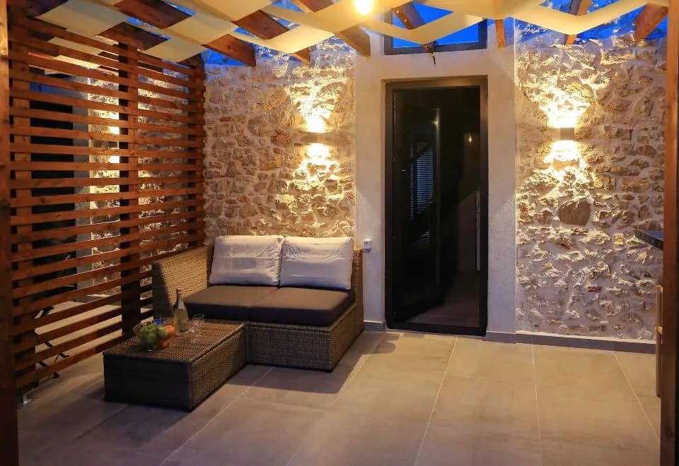 Guverna New City Accommodation