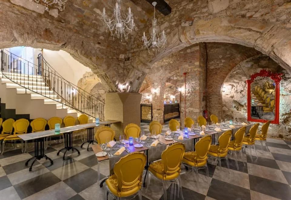 Maison Bistro & Hotel