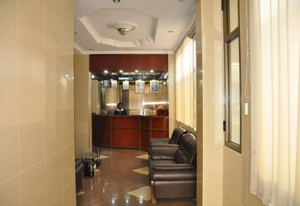 Rich Hotel