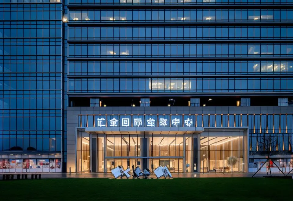 Guangzhou Ideal Ju Light Luxury Apartment (Financial City Keyun Road Subway Station Branch)