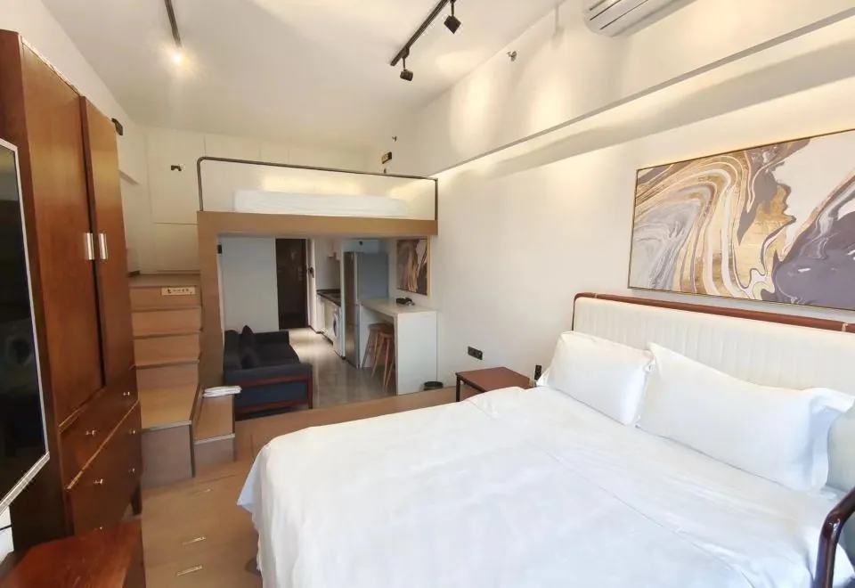 Guangzhou Ideal Ju Light Luxury Apartment (Financial City Keyun Road Subway Station Branch)