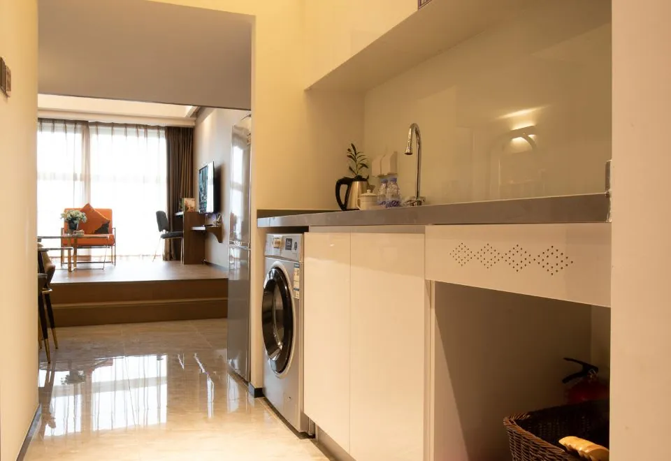 Guangzhou Ideal Ju Light Luxury Apartment (Financial City Keyun Road Subway Station Branch)