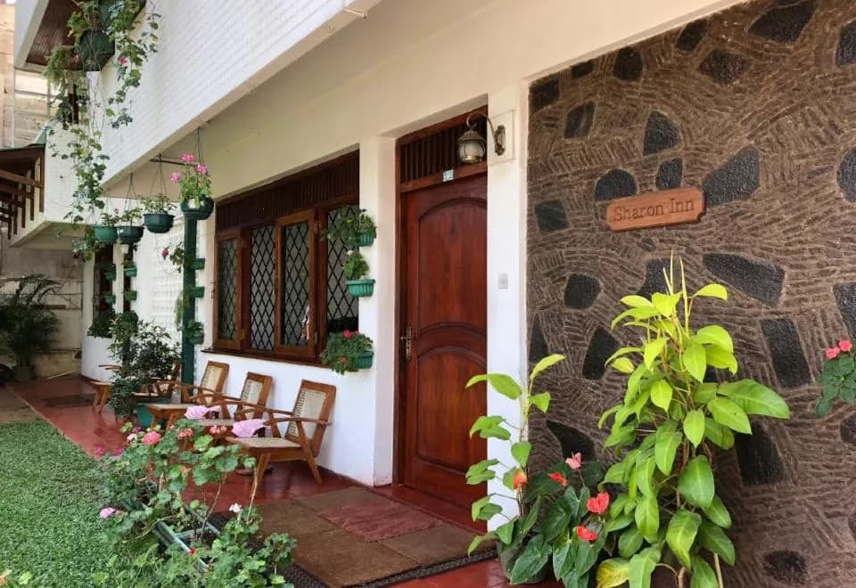 Sharon Inn