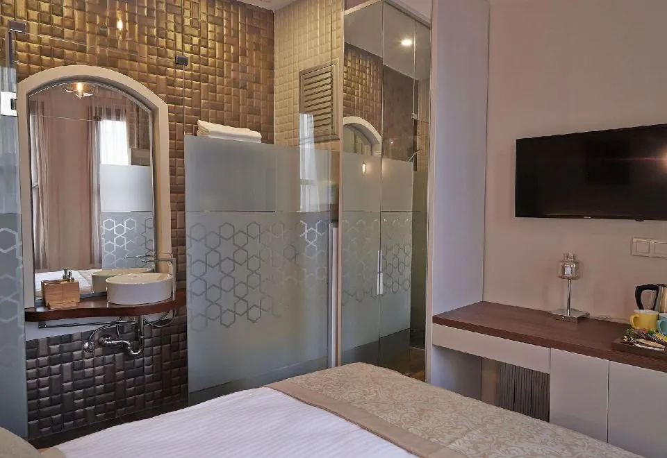 Arart Hotel